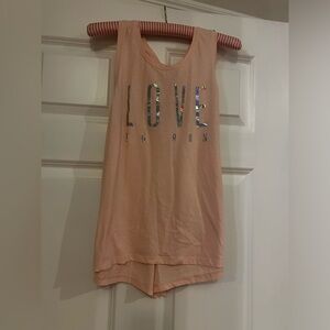 VS Soort “Love to Run” workout tank Size L